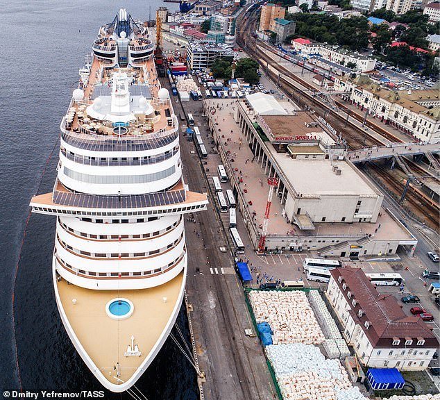 Leave it to a professional: Inspired by her own experiences and family traditions, special holiday dinner menus have been designed by her for Easter, Thanksgiving, Hanukkah, Christmas and New Year’s Eve