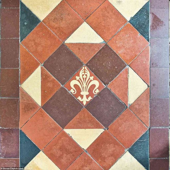 The Rose of York  symbol appears throughout the church, including in the tiles of the floor, which is unusual for a church in Devon