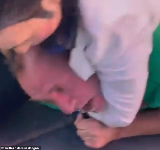 The Michael Jackson impersonator, Santana Jackson, choked his opponent after putting him on the ground