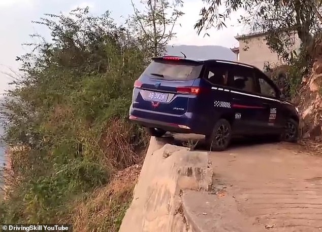 Showing his confidence and skill the driver moves the vehicle further back near the edge until there is enough space for him to turn the vehicle around and drive down