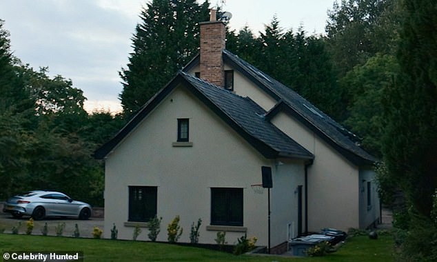 Empty: They arrive at the house of the 41-year-old singer, but it appears no one is home as they speak into the voice communication