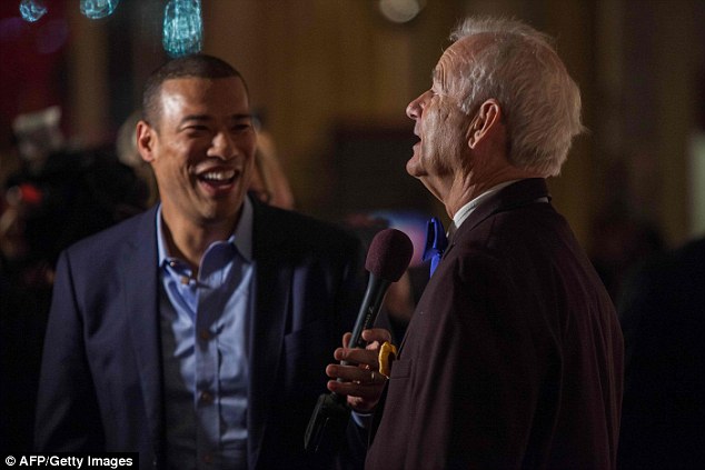 The famously elusive Murray chatted with the press on the red carpet as he made his way inside